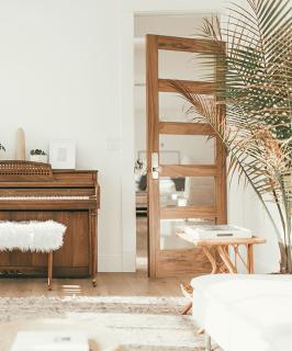 WOODGRAIN INTERIOR DOORS